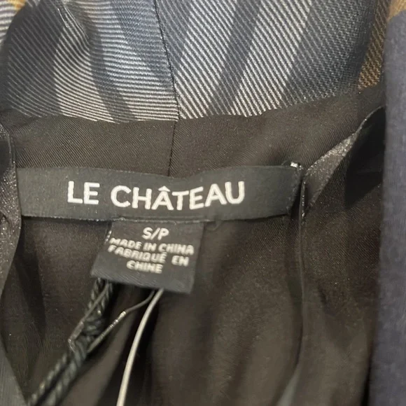 Le Chateau Blazer - Picture 2 of 3